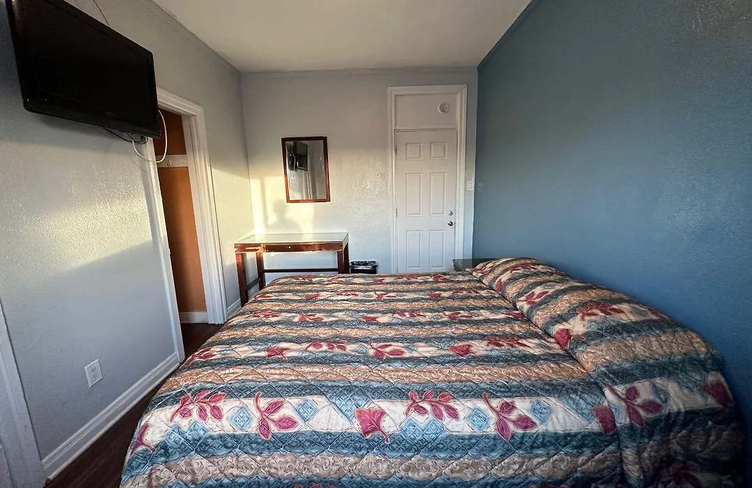 Unity Hotel - No Parking & Rooms Are Upstairs-1